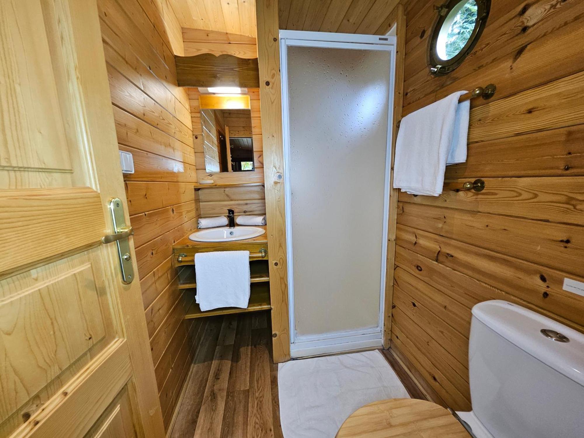 Le Roulottes Du Petit Gouffre De Padirac Avec Spa 외부 사진